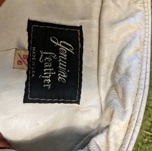 Women's Leather Jacket - Picture 3 of 4